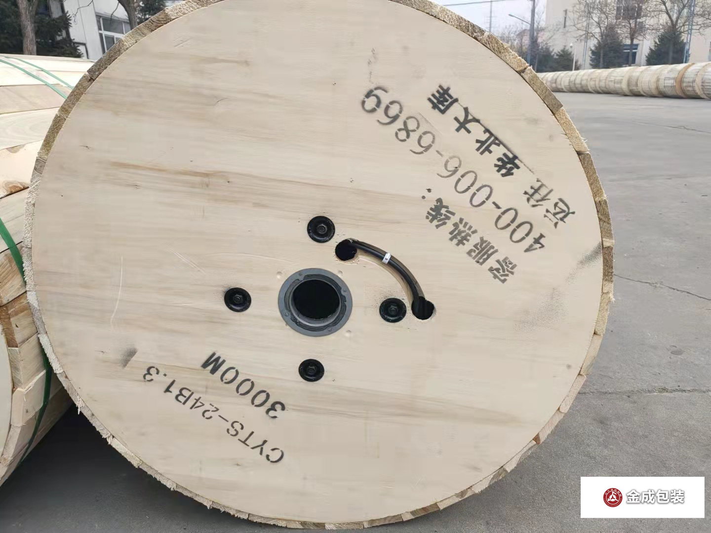 膠合闆光(guang)纜盤6